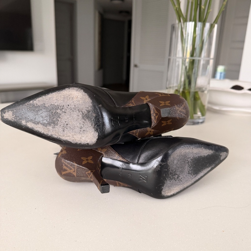 Louis Vuitton “Janet” Monogram Canvas Ankle Boots 38 - Picture 13 of 13